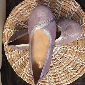 Vionic Caroll Pewter Ballet Flats Size 7.5 NWOT Arch Support